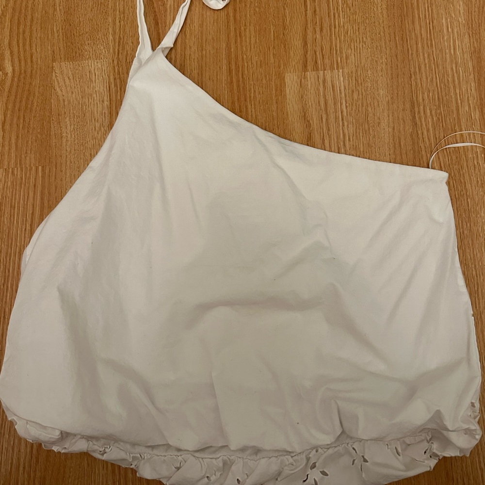 One sided ruffle top - Picture 2 of 3